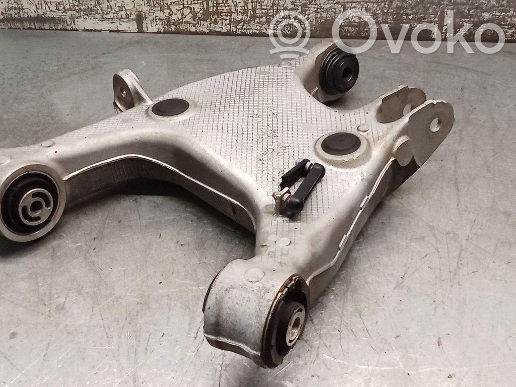 BMW 5 F10 F11 Takatukivarsi 