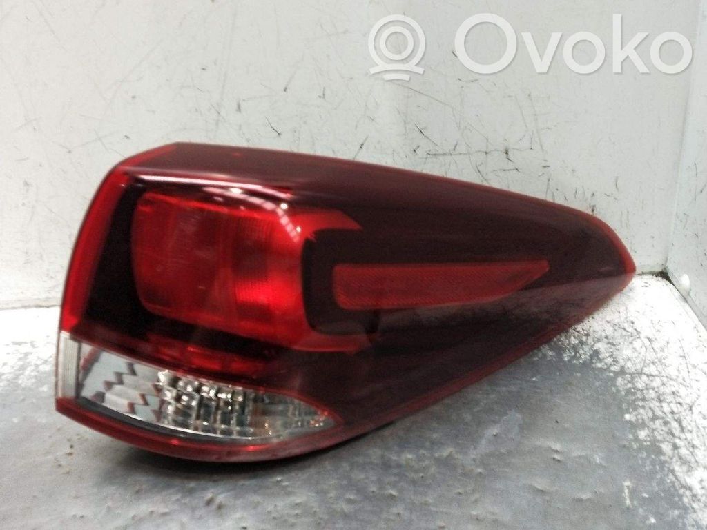 KIA Carens III Luci posteriori