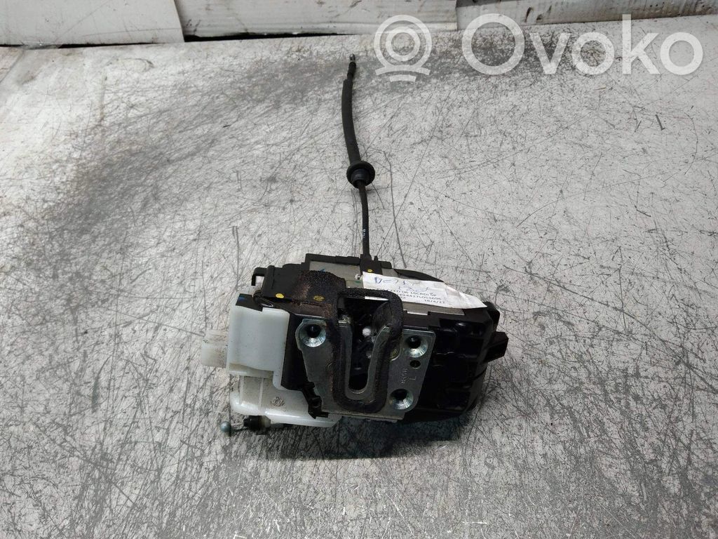 KIA Ceed Etuoven lukon moottori 