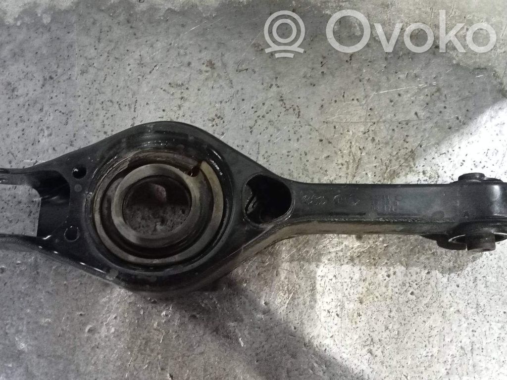 KIA Ceed Brazo de suspensión trasero