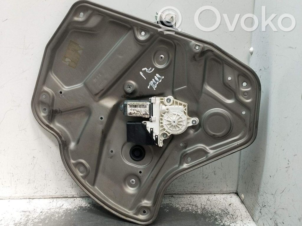 Skoda Octavia Mk2 (1Z) Takaikkunan nostomekanismi ilman moottoria