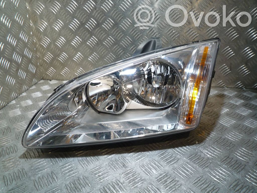 Ford Focus Headlight/headlamp 