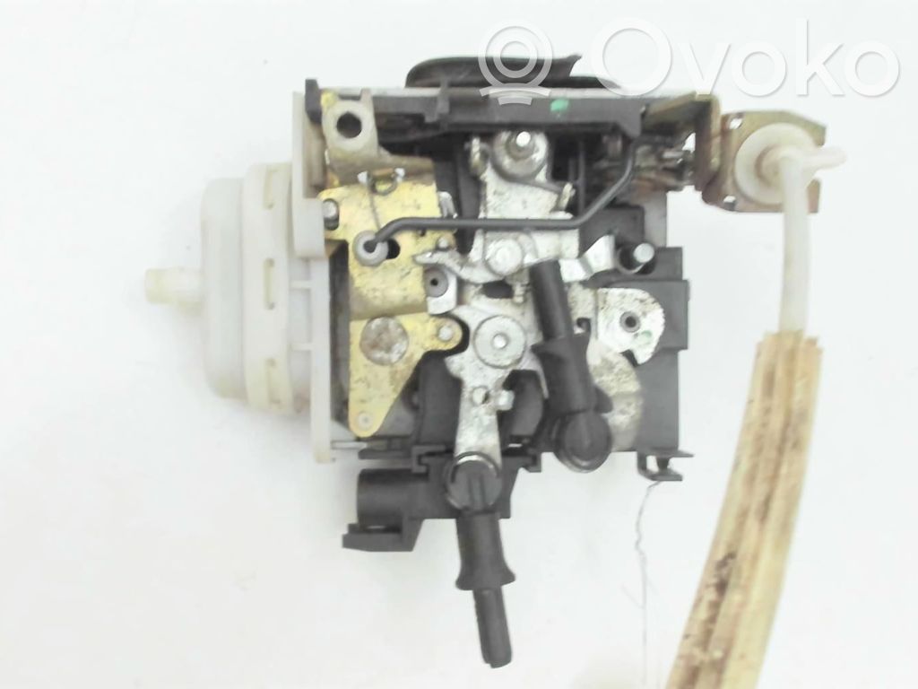 Audi A4 S4 B5 8D Etuoven lukko 