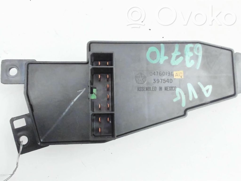 Electric window control switch   04760191AC