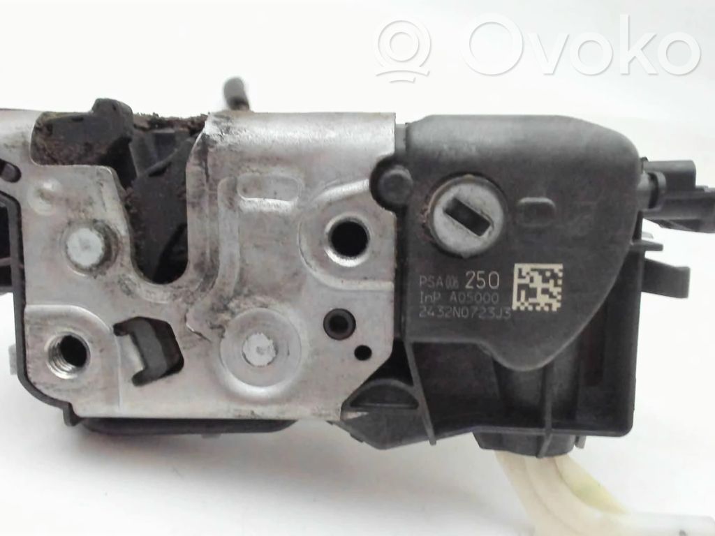 Citroen C3 Aizmugurē slēdzene 