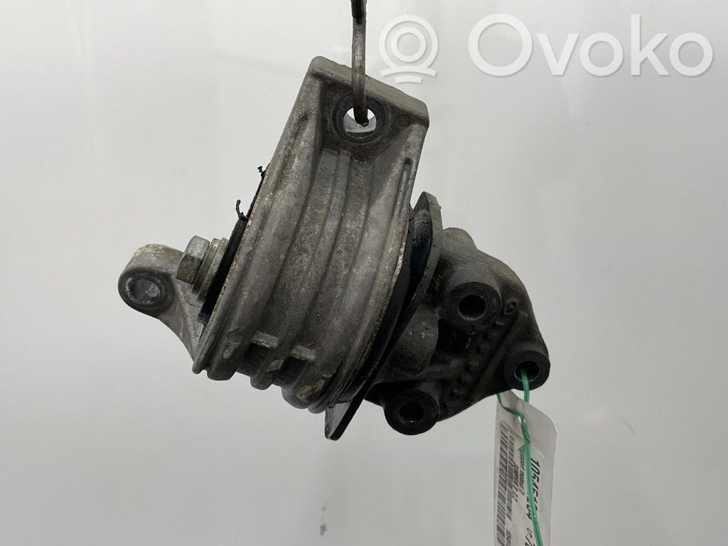 Engine mount bracket