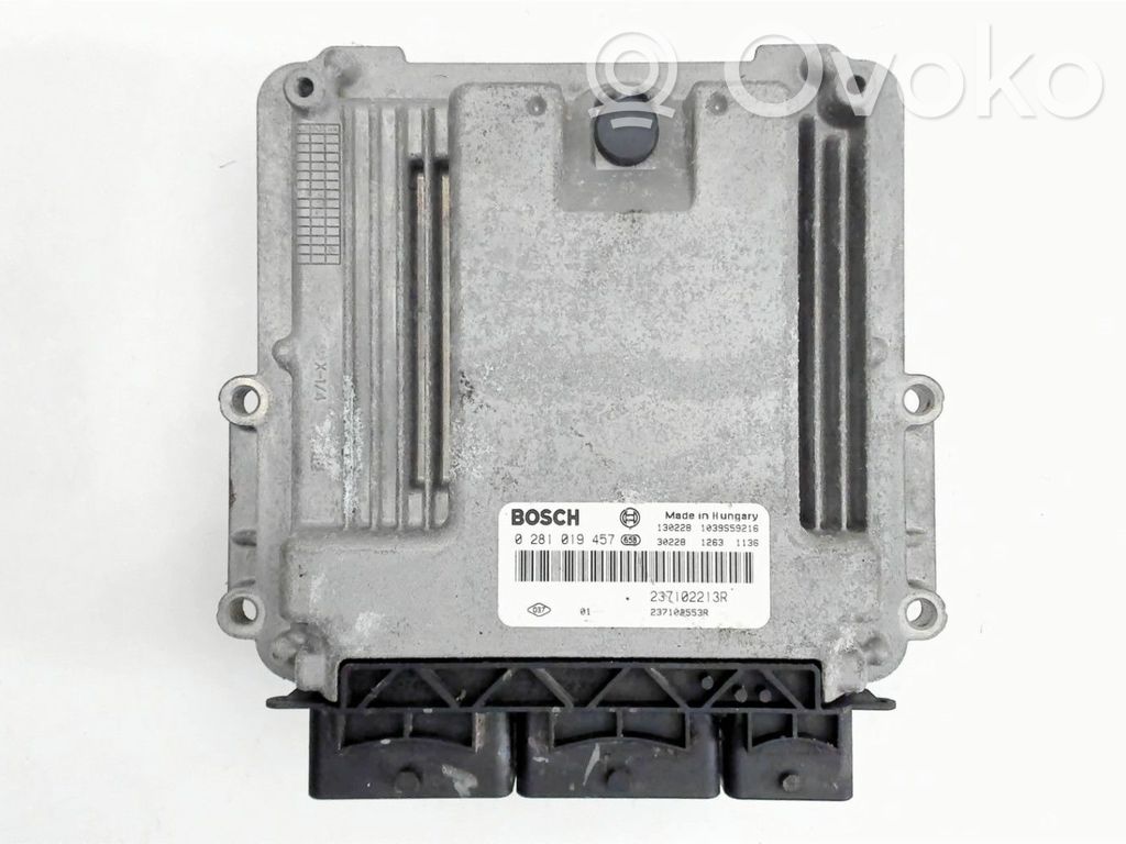 Dacia Sandero Engine control unit/module 