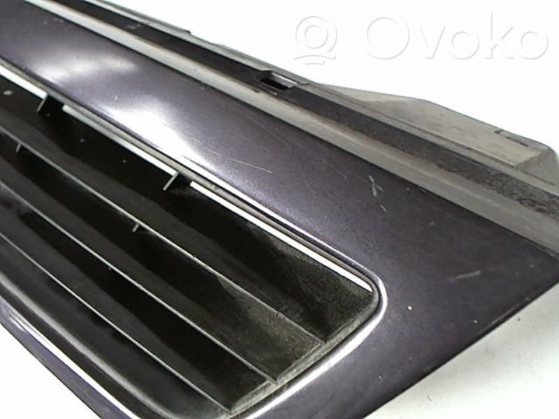 Grille de calandre avant