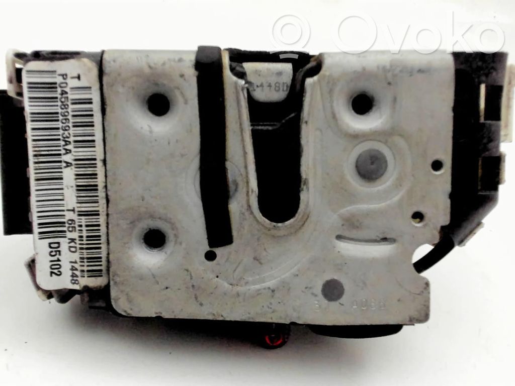 Priekšpusē slēdzene   4589693AA,P04589693AA