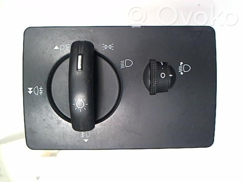 Ford C-MAX I Light switch 