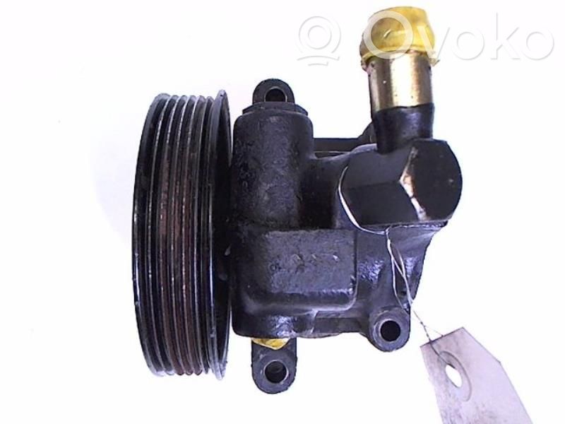 Ohjaustehostimen pumppu   1524360