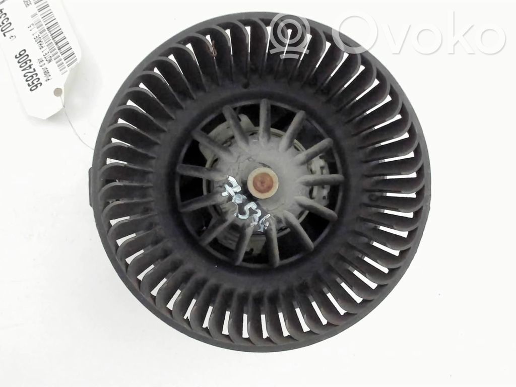 Nissan Note (E11) Mazā radiatora ventilators 