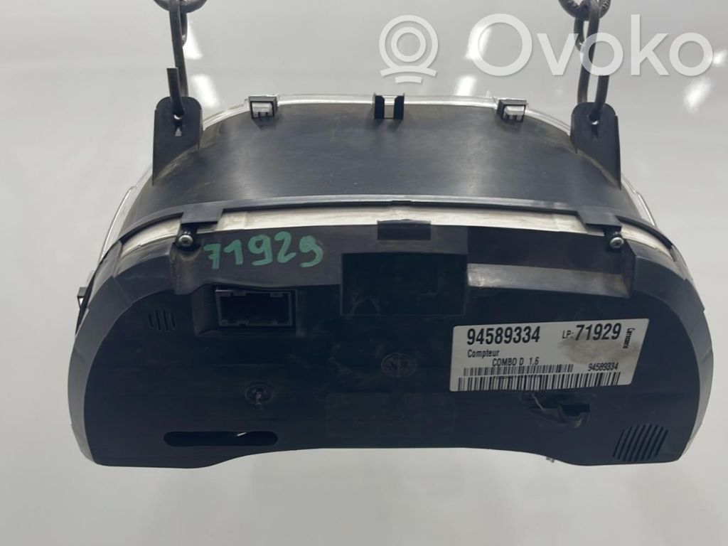 Opel Combo D Speedometer (instrument cluster) 