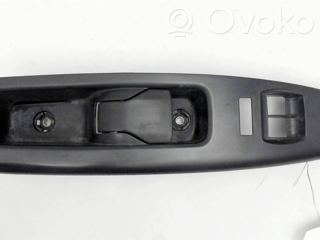 Opel Combo D Front door interior handle 