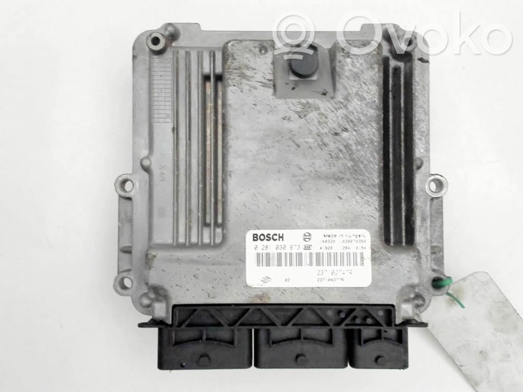 Renault Clio IV Engine control unit/module 
