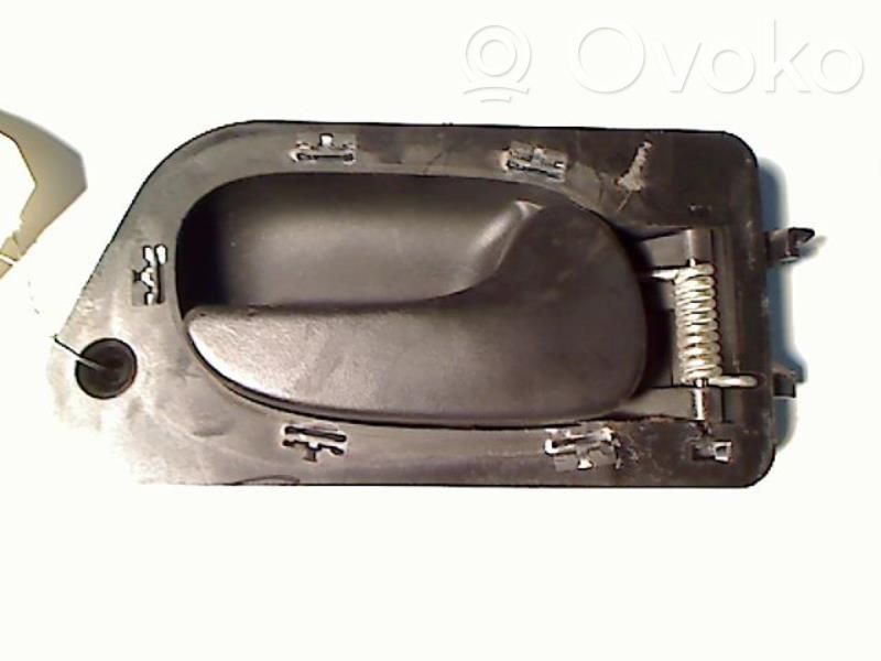 Manecilla interna puerta trasera