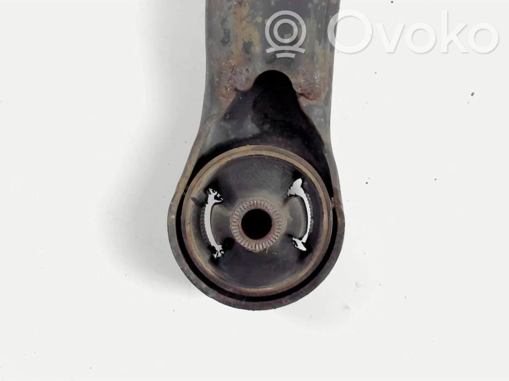 Toyota Corolla E120 E130 Priekinė šakė 