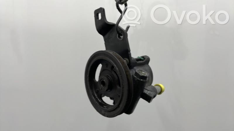 Opel Corsa B Ohjaustehostimen pumppu 