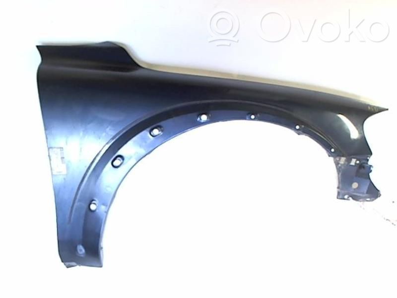 Volvo XC70 Błotnik przedni 