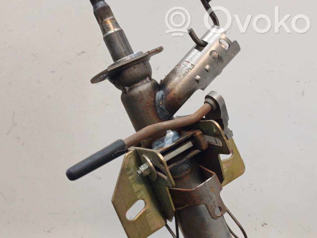 Steering wheel axle set