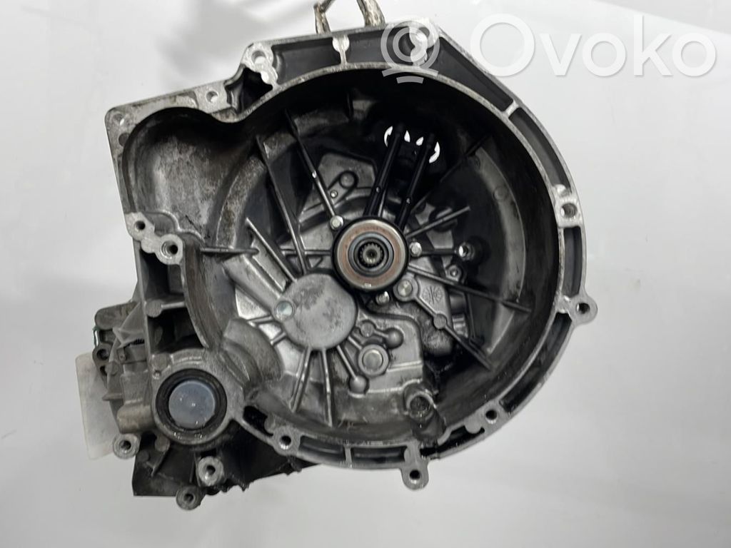 Mazda 2 Cutie viteze manuală cu 5 trepte 