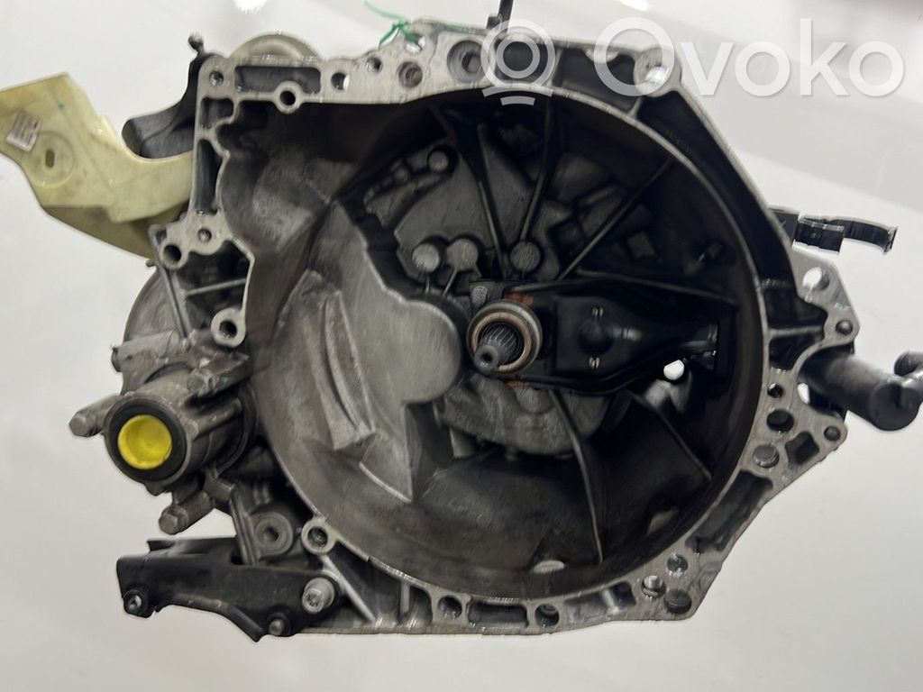 Peugeot 2008 I Scatola del cambio manuale a 5 velocità