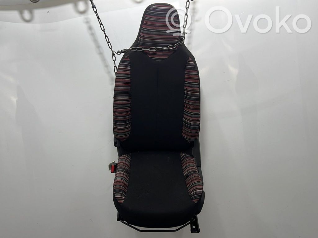 Citroen C1 Kuljettajan istuin 