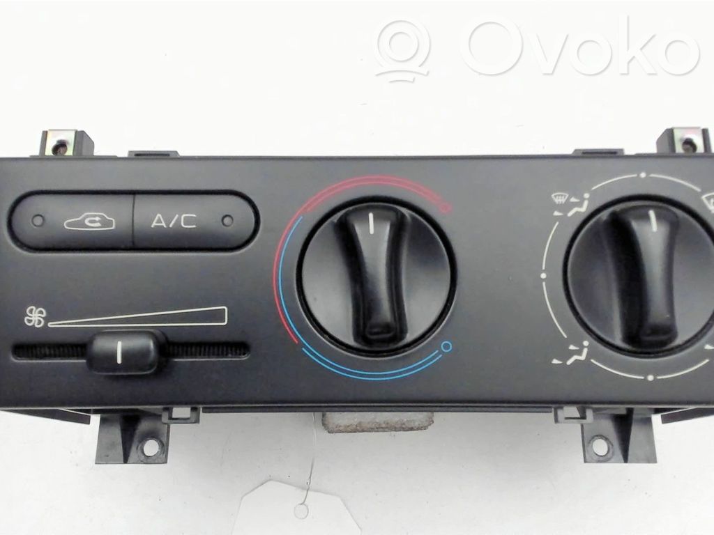 Peugeot 406 Climate control unit 