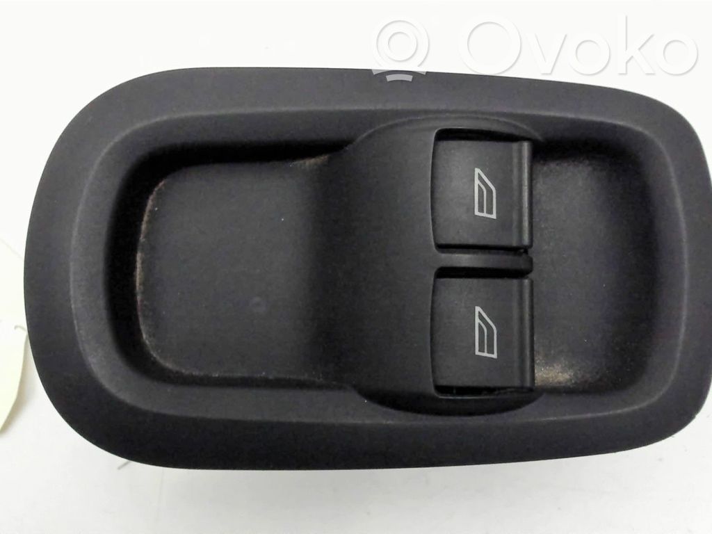 Electric window control switch   2539832,BK2T14A132AC