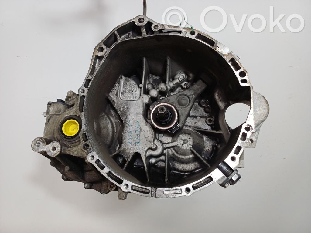 Nissan Primera Cutie viteze manuală cu 6 trepte 