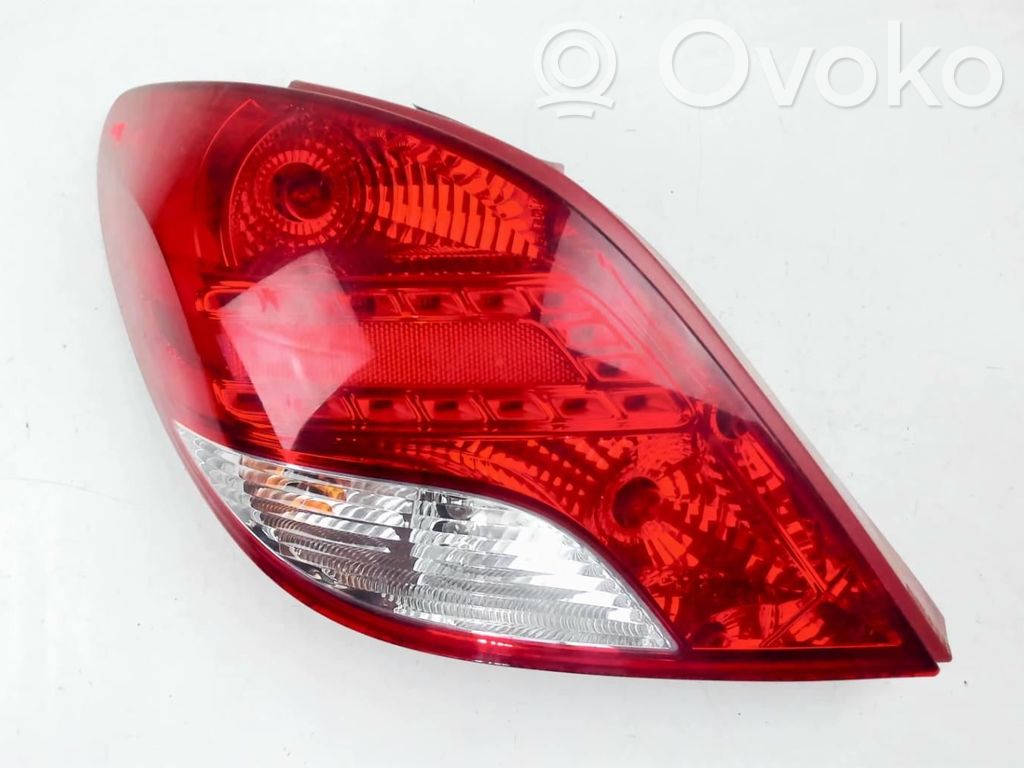 Peugeot 207 Lampă spate în caroserie 