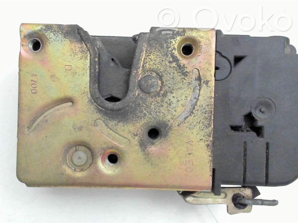 Peugeot 206 Front door lock