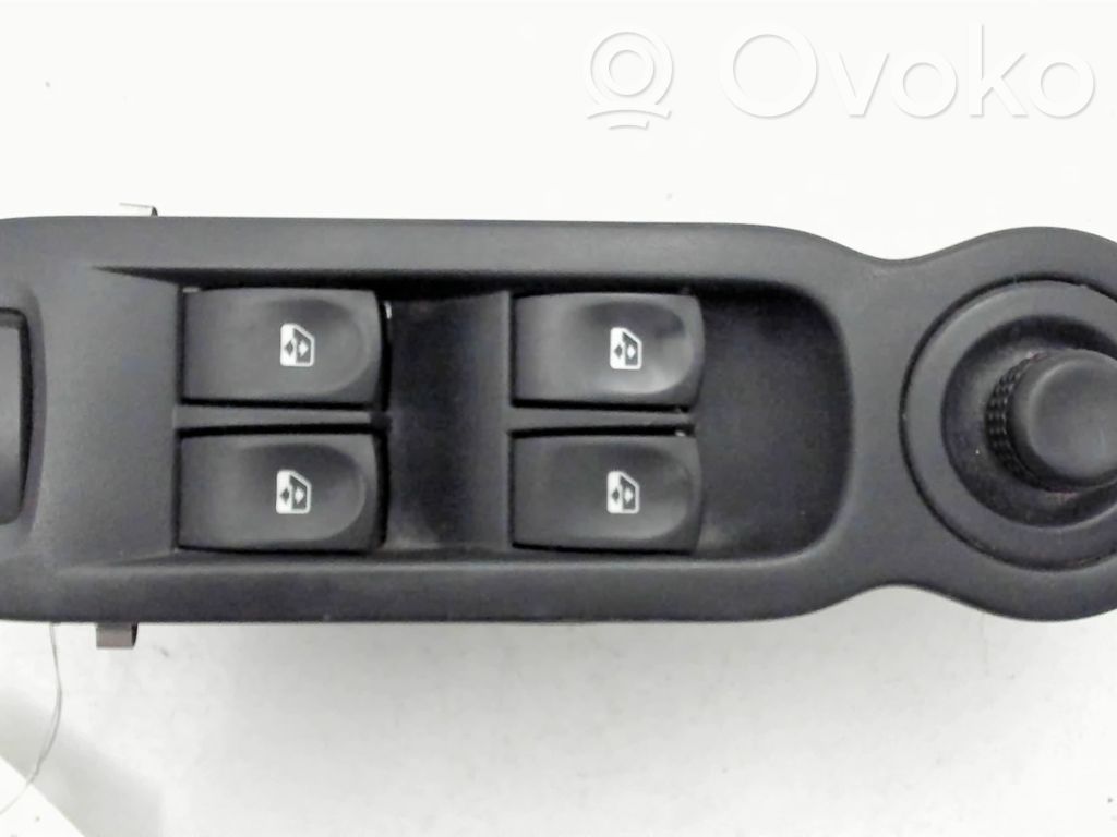 Renault Grand Modus Przyciski szyb 