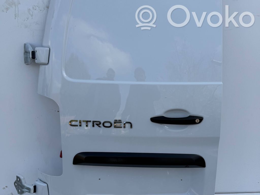 Back/rear loading door