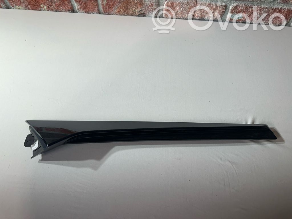 Tailgate trim   4M8854872B