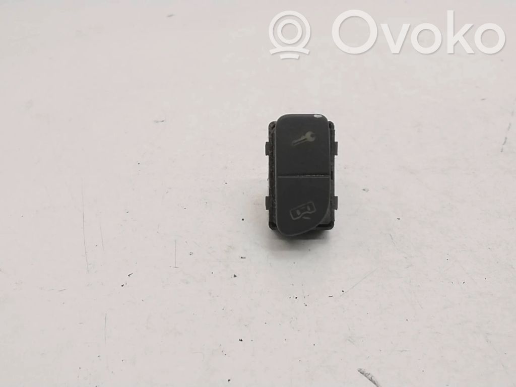 Volkswagen Fox Central locking switch button 