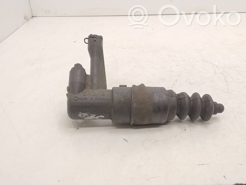 Audi A6 S6 C4 4A Cilindro de embrague hidráulico 