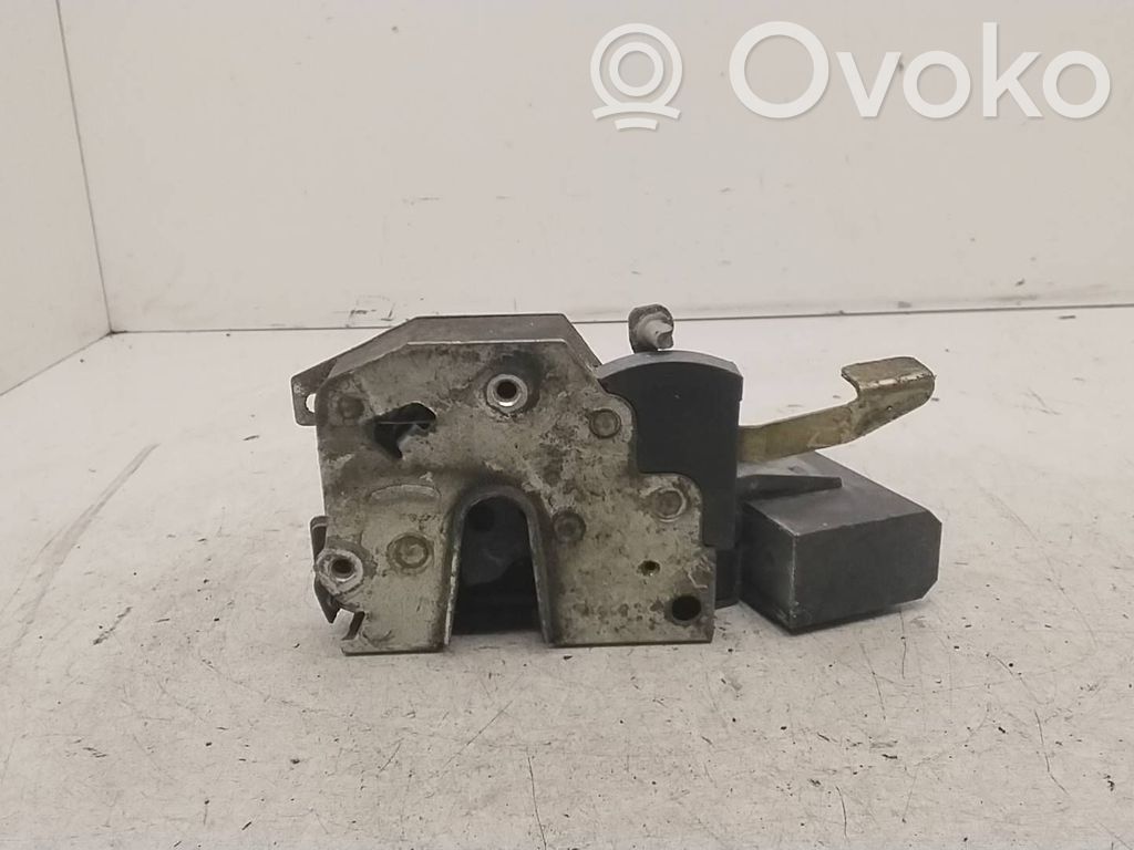 Etuoven lukko   8138923