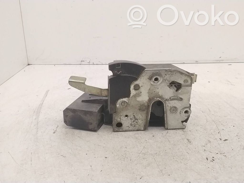 BMW 5 E34 Serratura portiera anteriore 