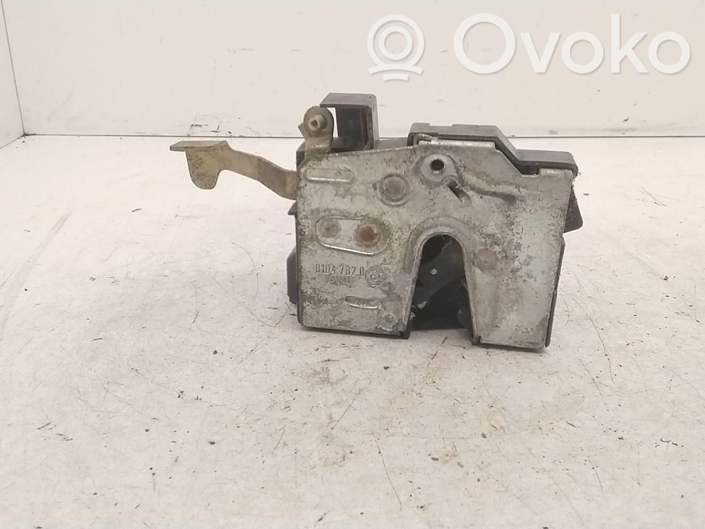 BMW 5 E34 Front door lock 
