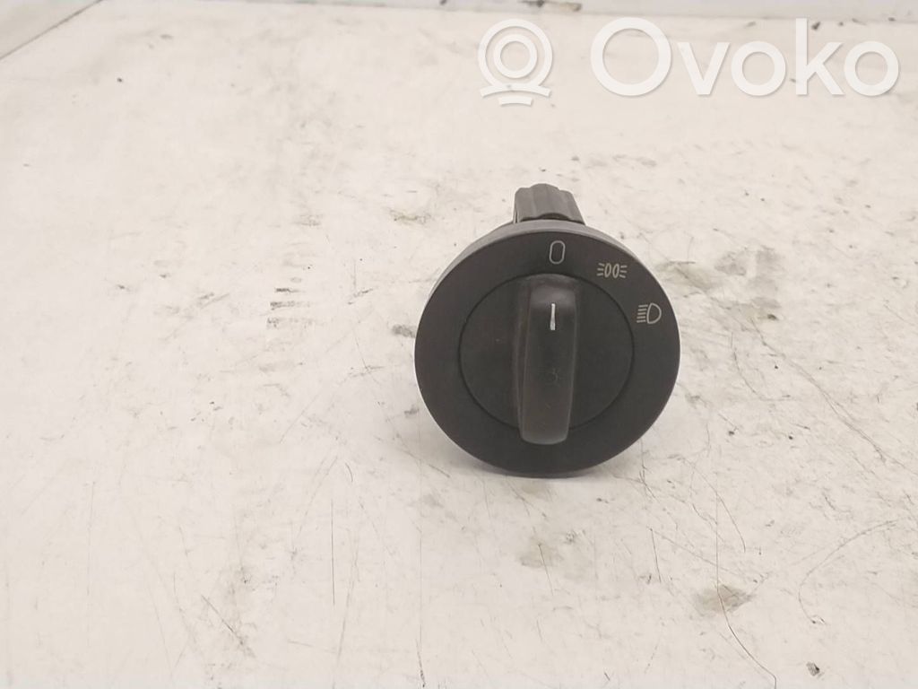 Light switch   530893,549391011