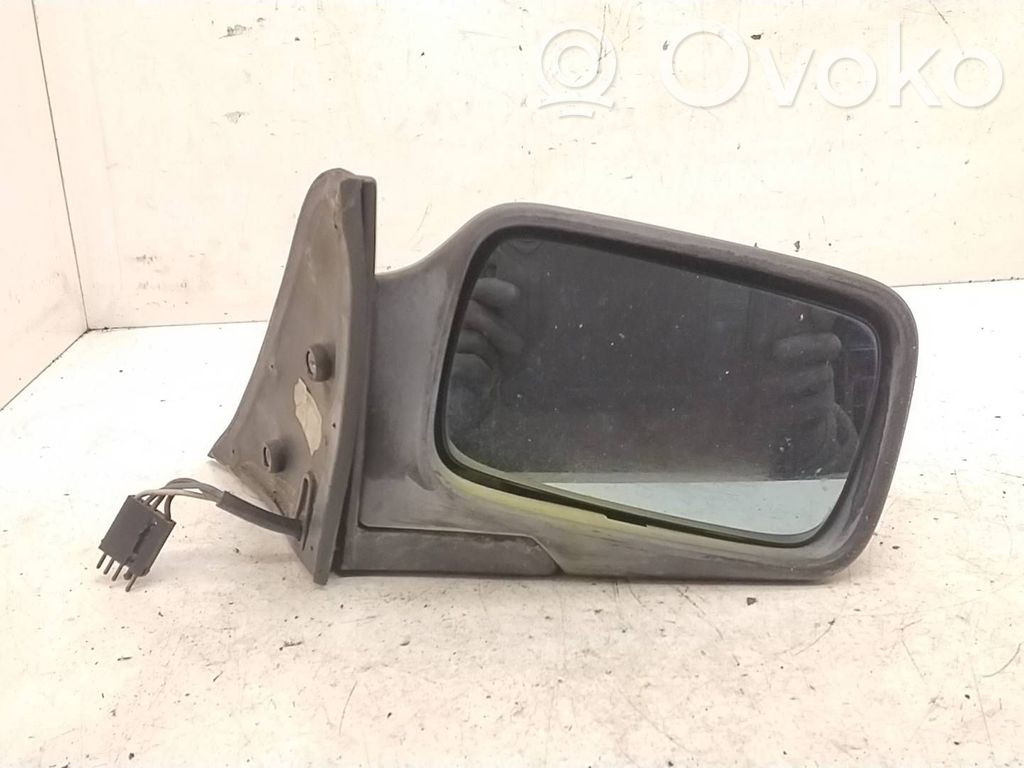 BMW 3 E30 Elektryczne lusterko boczne drzwi przednich 