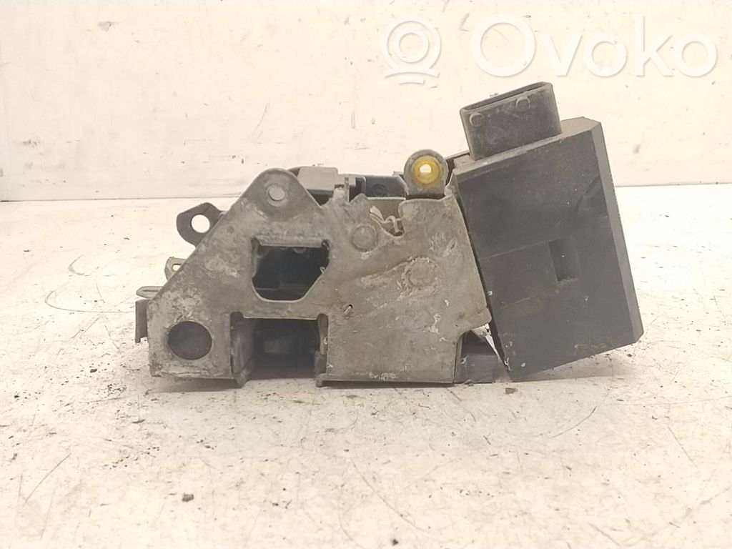 Etuoven lukko   8122508