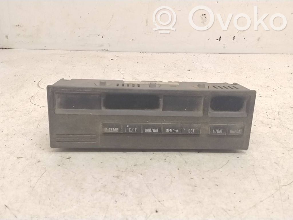Bildschirm / Display / Anzeige   8357653