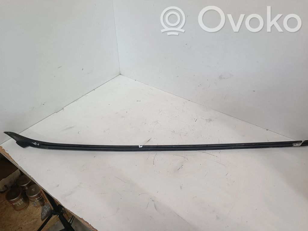 Opel Astra K Ornament parbriz 
