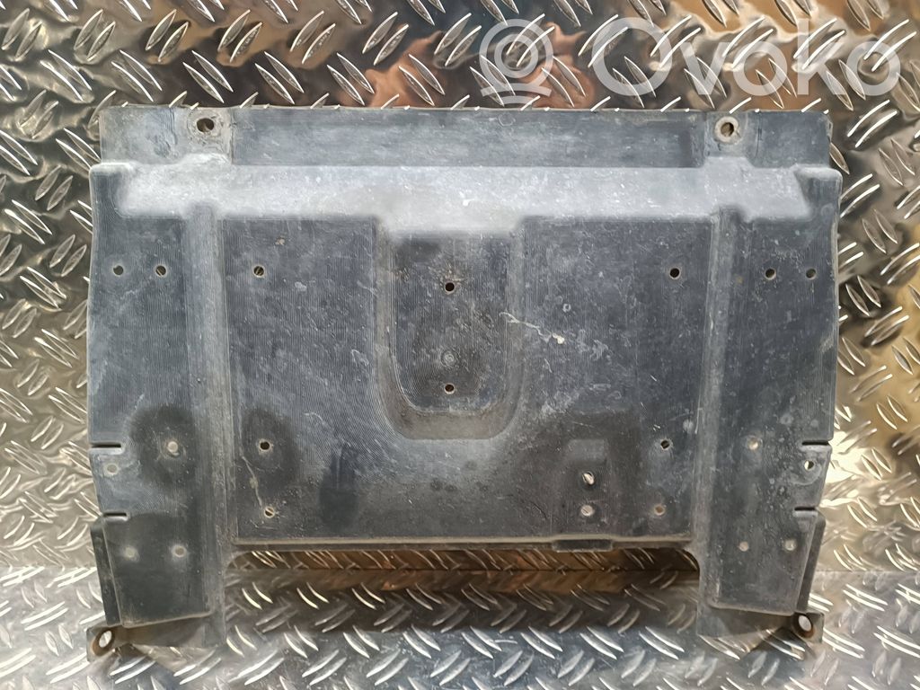 Engine splash shield/under tray   5370A001,3F00FP