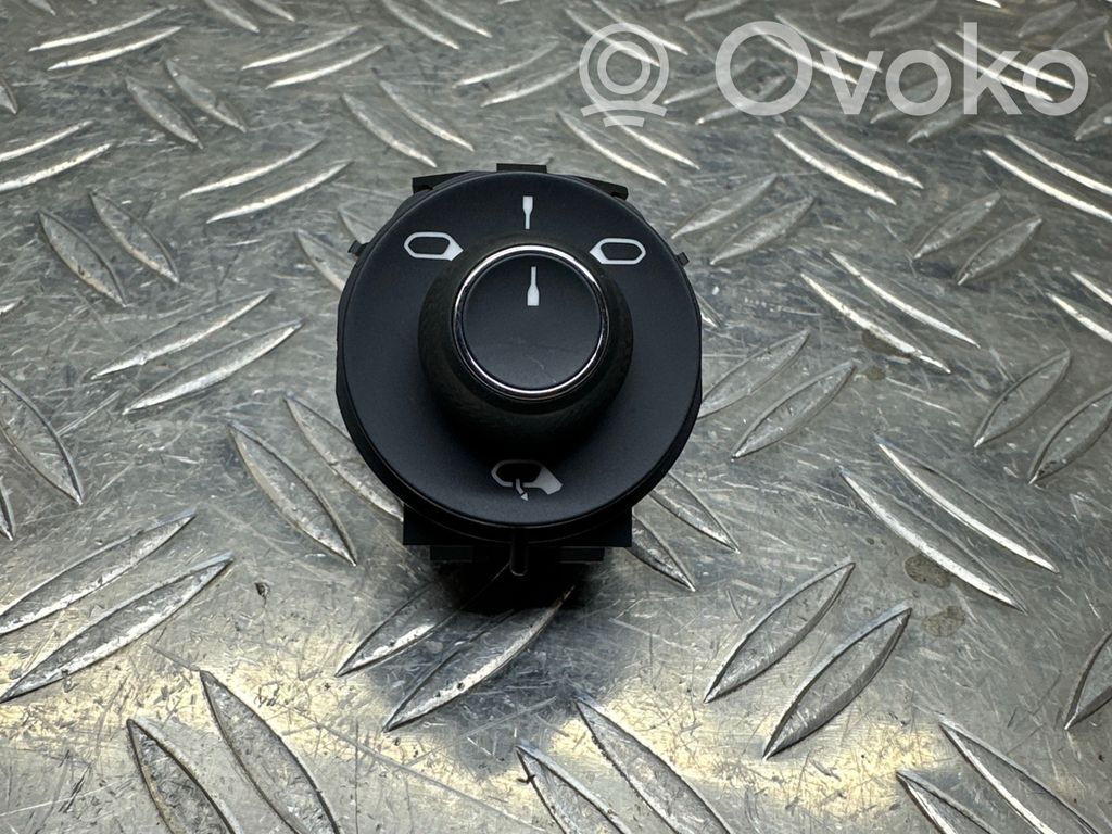 Citroen C3 Wing mirror switch 