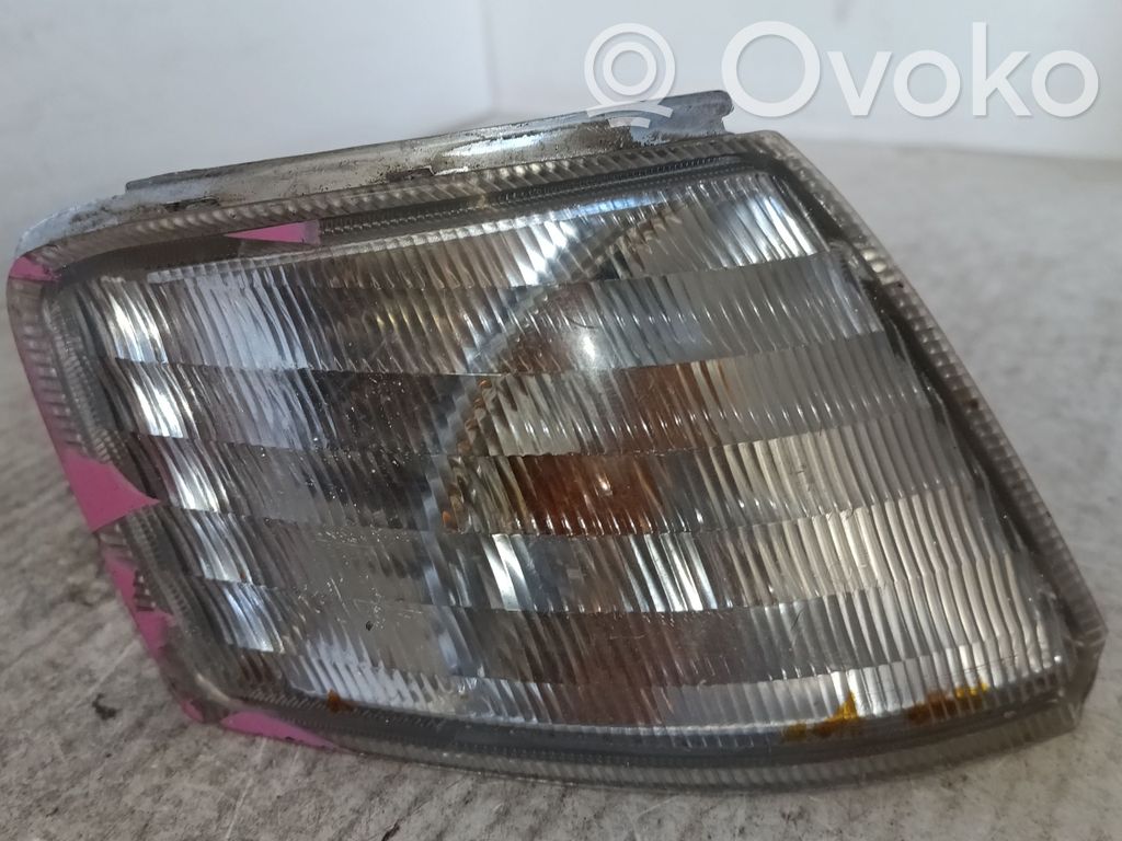 Nissan Primera Semnalizator față 
