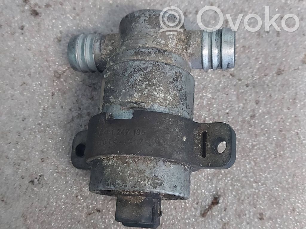 BMW 3 E36 Laisvos eigos vožtuvas (reguliatorius) 