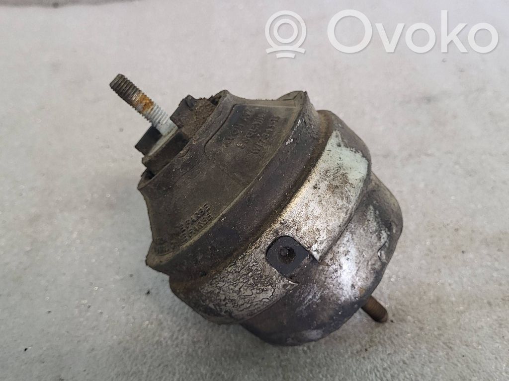 Engine mount bracket   4B0199379E